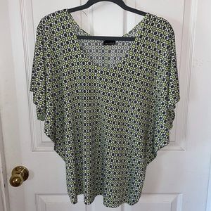 Green patterned flowy blouse
